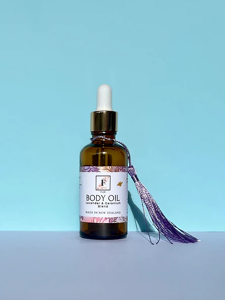 Body Oil 30ml - Lavender & Geranium - Image 2