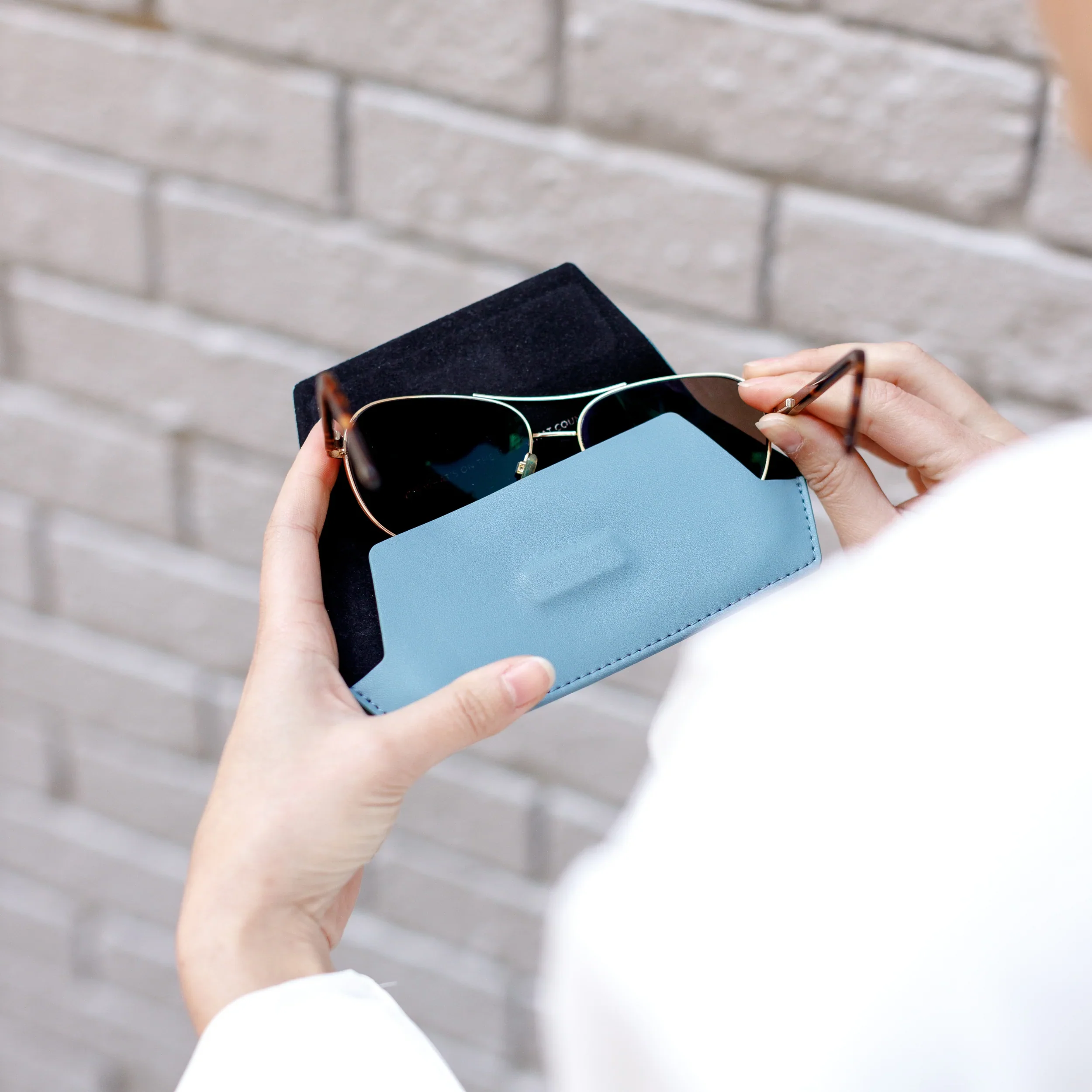 Fox and Leo glasses case - Teal - Image 3