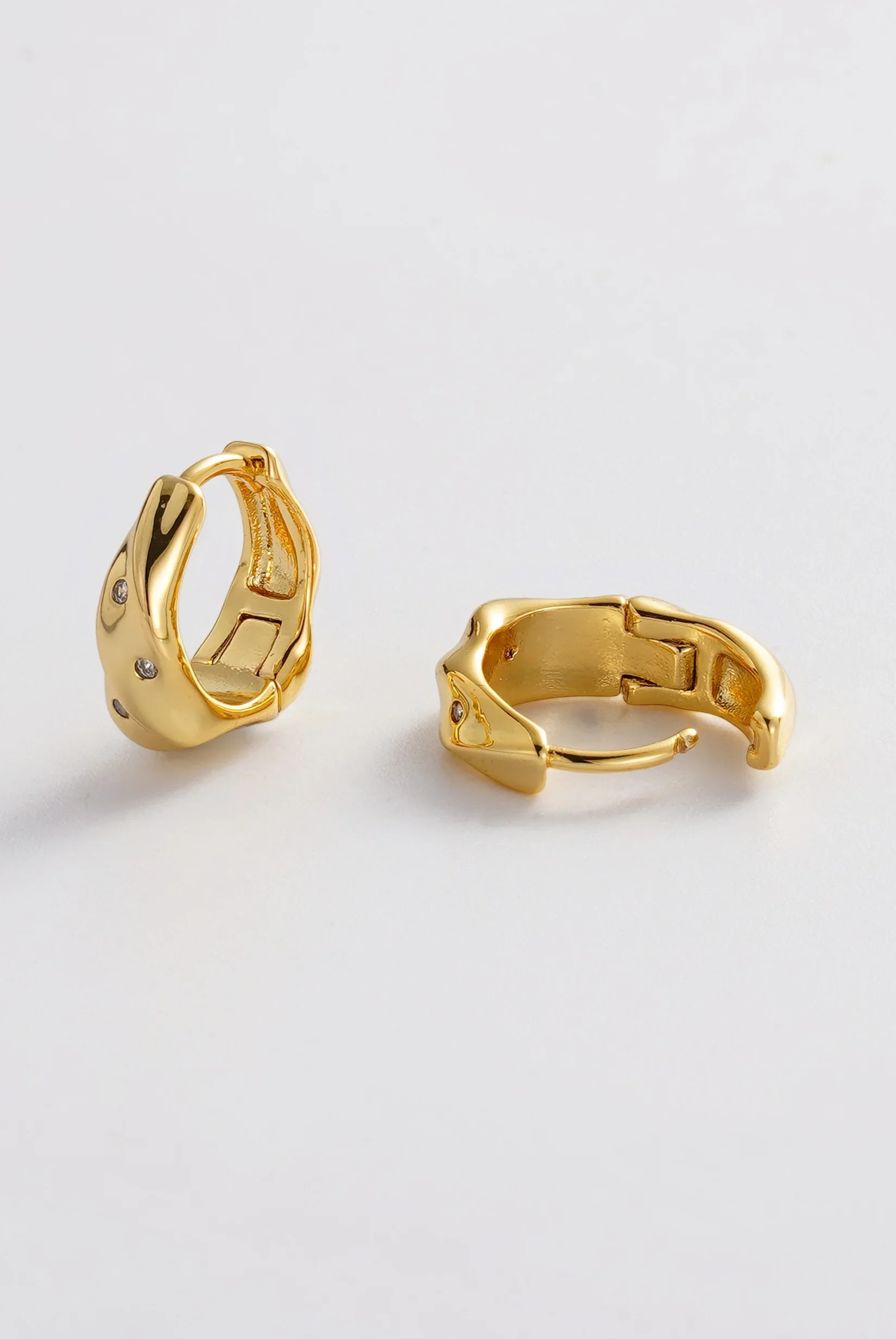 June Hoop - Gold - Image 2