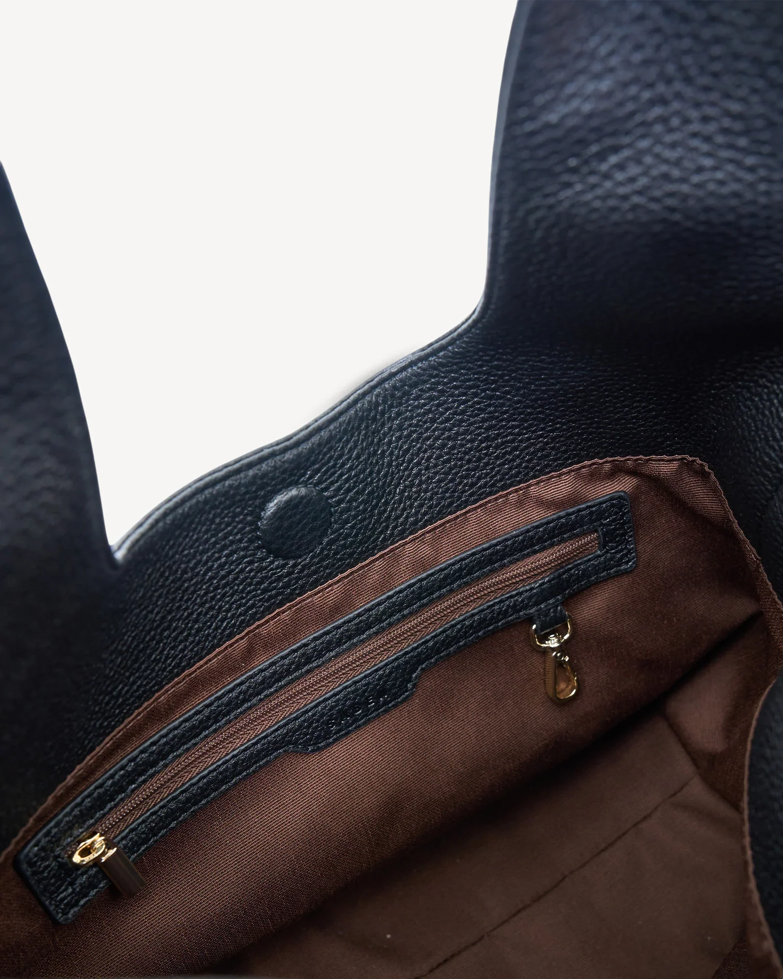 Kiki Shoulder Bag - Black Lightly Milled - Image 5