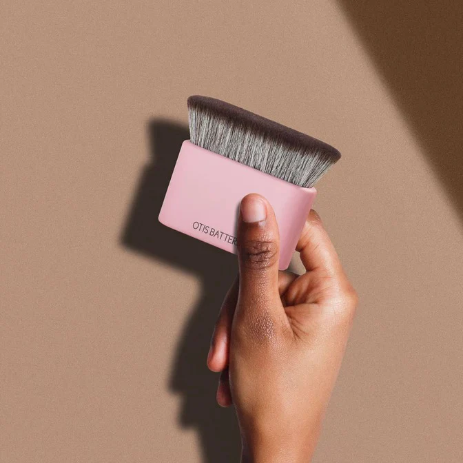 Pink Body & Face Brush - Image 4